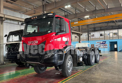 Шасси IVECO T-WAY AD380T43W H (6x6)
